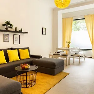 Apartment Modern 2 Bedroom In Schoeneberg, Berlin